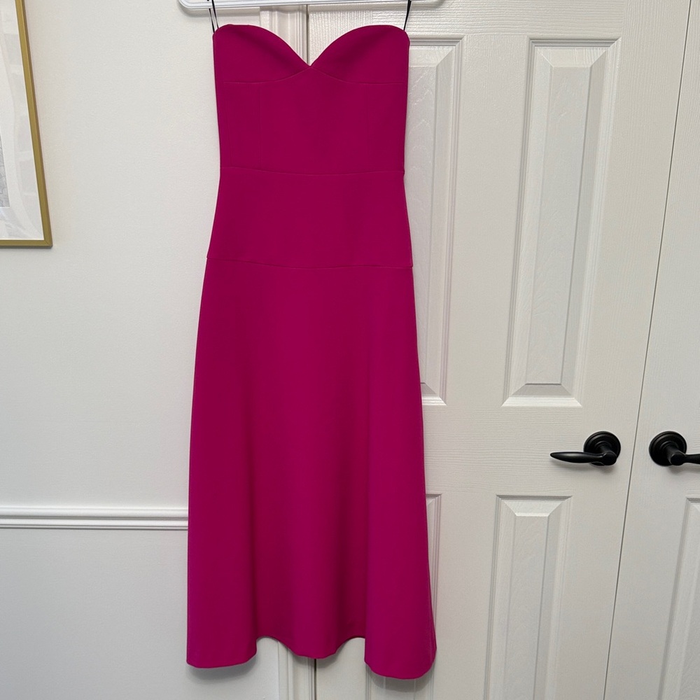 NWT Zara Strapless Fuchsia Dress
Size XS